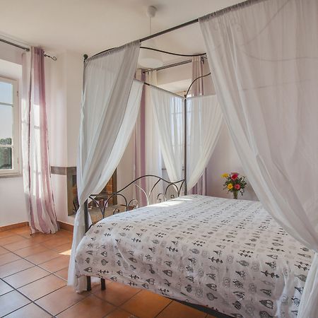 Отель Casale Appio Рим Экстерьер фото