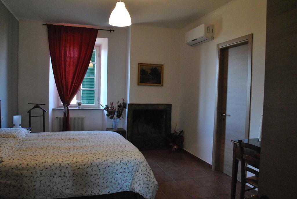 Отель Casale Appio Рим Экстерьер фото