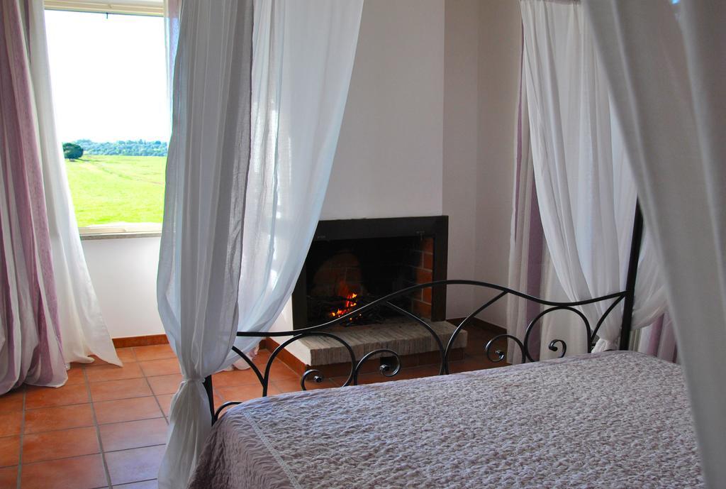 Отель Casale Appio Рим Экстерьер фото